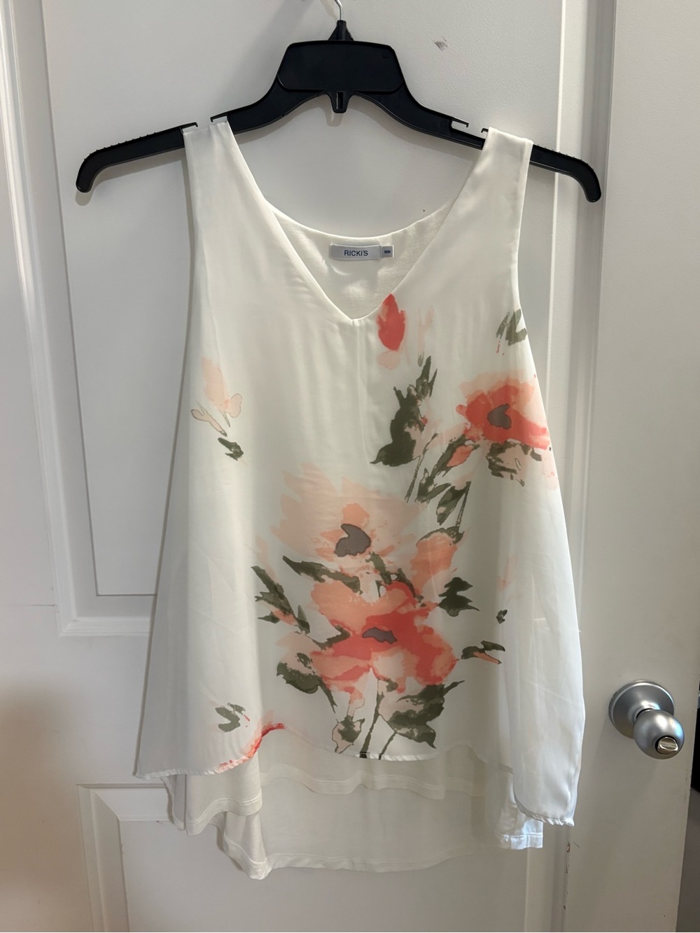 Ricki's White Floral V-Neck Layered Camisole M